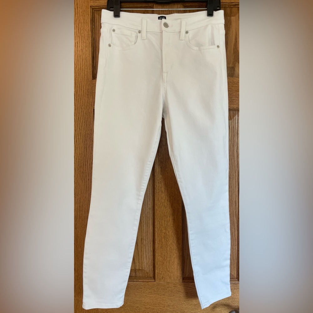 GAP Skinny Ankle Length Jean, White, Women’s Size 8/29R Excellent Condition